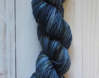 Handdyed yarn / Superwash Merino / Fingering Weight / Rustic Base/ Blue, Black/ "Bluejay"