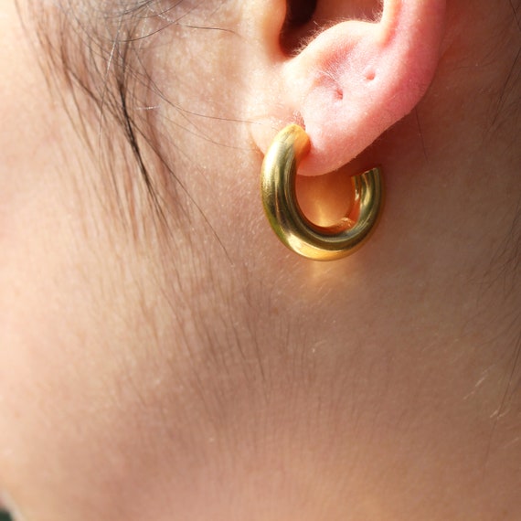small gold chunky hoop earrings