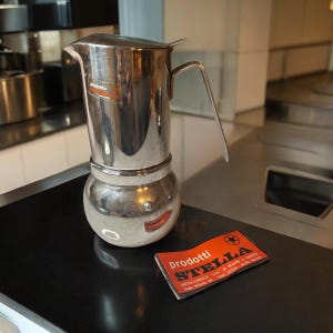 Italian Moka coffee maker Stella in stainless steel for 6 cups of coffee