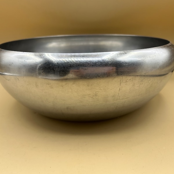Salad bowl in stainless steel Mod. 205 by Alessi - 205/29 - 18/10 satin