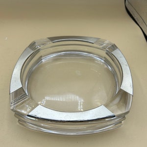 Cenicero de cristal con inserciones de plata