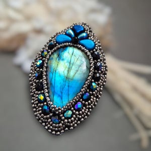 Blue Teardrop Labradorite Brooch – Beaded Statement Pin for Women