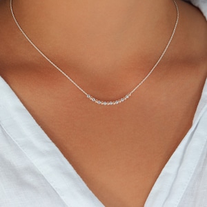 Sweet 16 Geburtstagsgeschenk, Sterlingsilber und Roségold Perlenhalskette, zierliche 16.Geburtstagskette auf Inspirationskarte