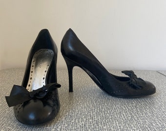 Vintage Schwarze Pumps: 90er Jahre Schleifen Heels, Gr. 37