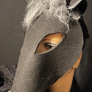 Black Stallion Horse Mask: Costume Prop for Mardi Gras & Halloween