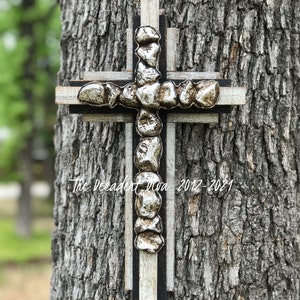 Cruz decorativa, cruz de pared, crucifijo, regalos de aniversario para él, regalos cristianos para él, cruz de madera, cueva del hombre, resurrección, graduación