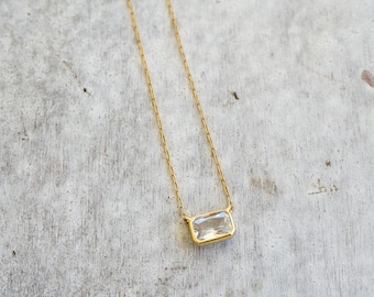 Dainty Rectangle Cubic Zirconia Crystal Necklace Thread Gold Chain Minimal Jewelry Tiny Necklace for Her Gift for Bridesmaids