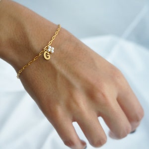 Delicate Initial Bracelet Dangling Charms Bracelet Paper Clip Chain Name Bracelet Cute Personalized Gift Idea for Women Girls