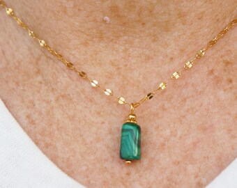 Malachite Stone Necklace, Spiritual Balance Healing Gift, Green Crystal Jewelry, Balance Pendant, Boho Necklace, Green Crystal