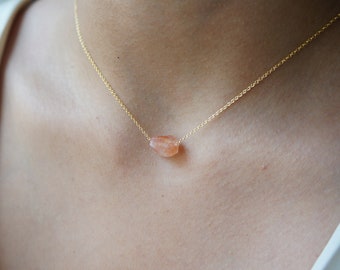 Raw Crystal Necklace Sunstone Necklace Rough Stone Layering Necklace Natural Sunstone Stone Pendant Healing Necklace Natural Crystals