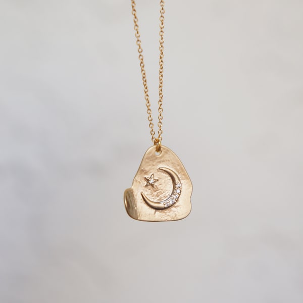 Collier étoile lune en or : breloque céleste en cristal CZ