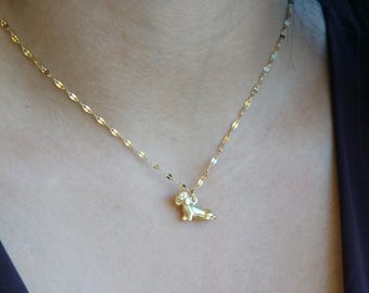 Collar con colgante de perrito pequeño, colgante de mascota en oro mate