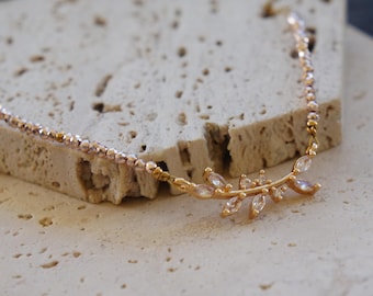 Collar de oro delicado, collar de cristal, piedras preciosas naturales, joyería delicada, minimalista, regalo para ella