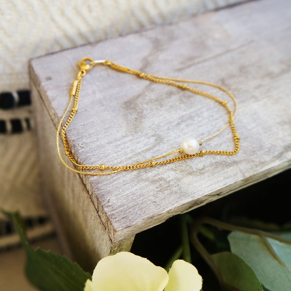 Delicate Gold Pearl Bracelet Duo Chain Bracelet Fresh Water Pearl Minimalist Single Pearl Bracelet for Her June Birthstone