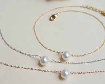 Dainty Freshwater Pearl Bracelet: Minimalist Bridesmaid Jewelry