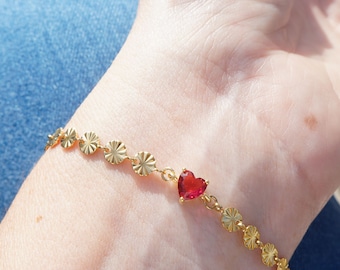 Dainty Gold Heart Bracelet Tiny Sparkling Discs Bracelet for Her Romantic Bracelet Friendship Gift Idea for Woman