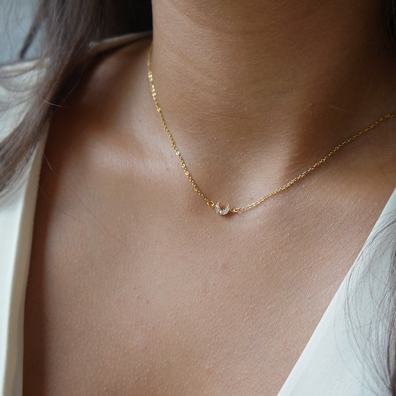 Dainty minimalist best sale necklace