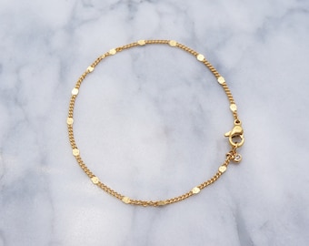 Pulsera de oro delicada: cadena tipo cable brillante con circonitas cúbicas