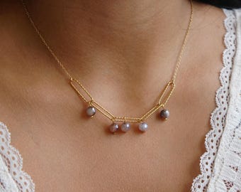 Collar de piedra lunar mística color melocotón natural, piedras preciosas colgantes, joyería con brillo dorado