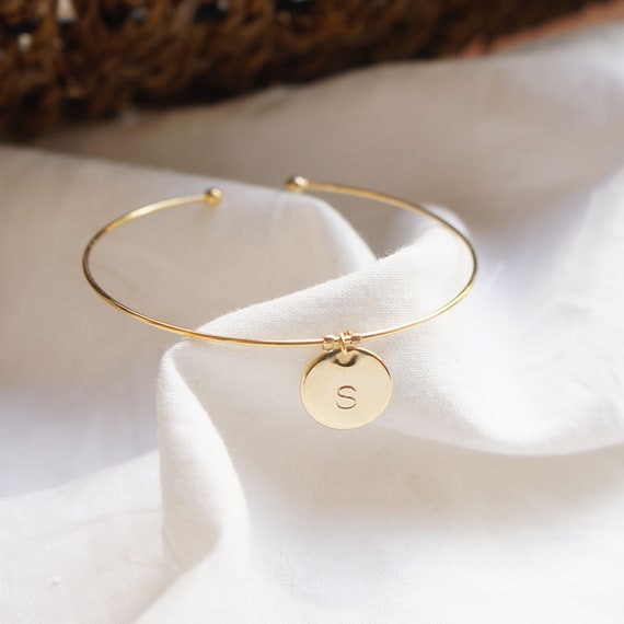 thin bangle bracelet