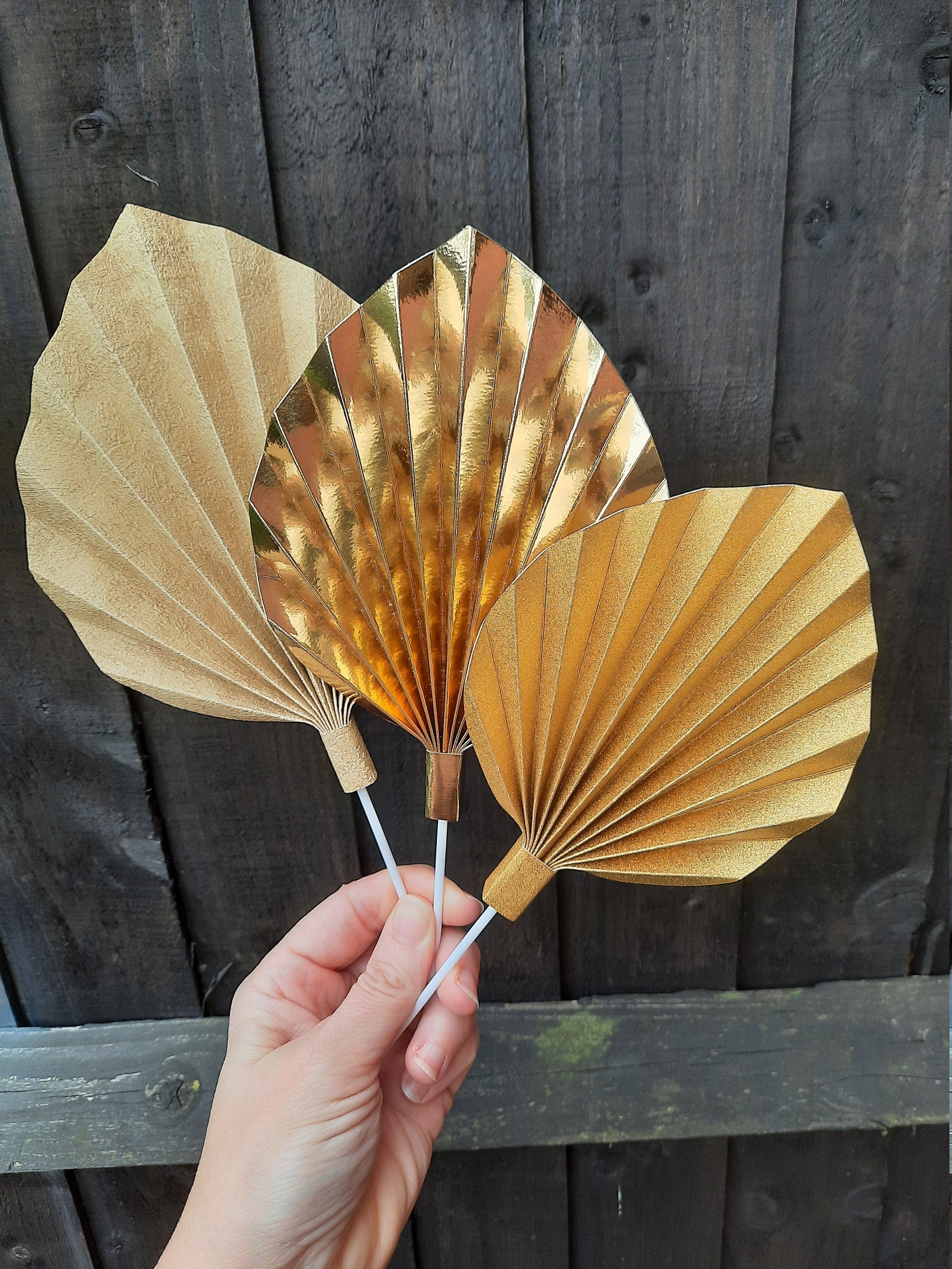 Easy paper fan decorations inspired by faux sun palm leaves