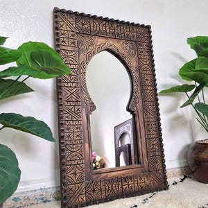 Customized Moroccan Vintage Style Wooden Carved MirrorHand Carved Wooden Wall Art Mirror,Hanging Wall Mirror, wooden decor Old Mirror Frame.