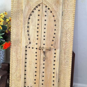 Anpassat handsnidat trälock för elpanel, dekorativ marockansk dörr för att täcka brytarbox, brytarboxlock i vintagestil