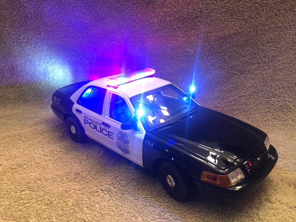 1/18 Scale Milwaukee WI Die Cast Model Police Car Replica With Etsy