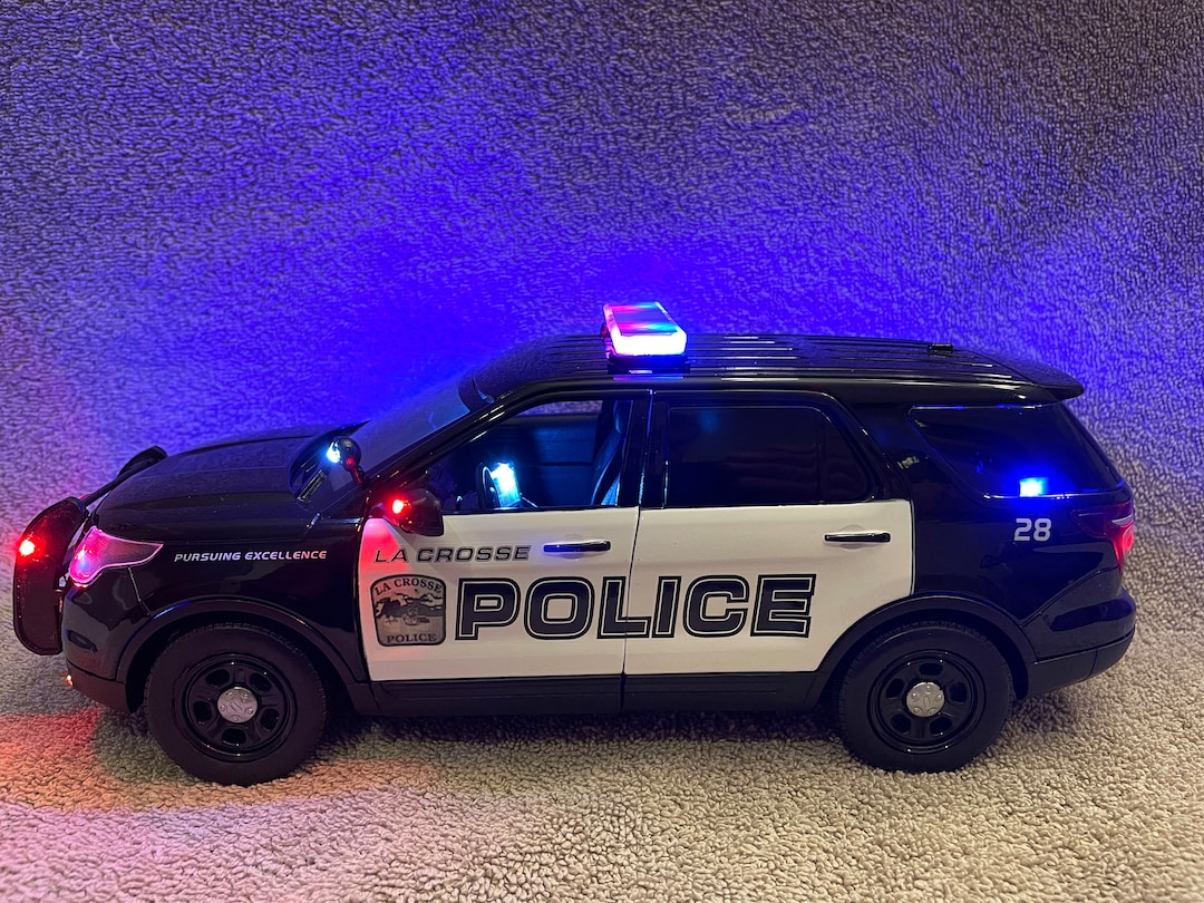 1/18 Scale Diecast LA Crosse Wisconsin Police Dept Diecast Model Ford