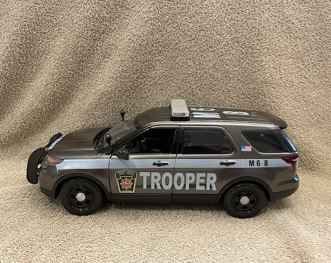 1/18 Scale CA Sheriffs Department Model Police Car Replica With Working Lights and 4 Tone Siren