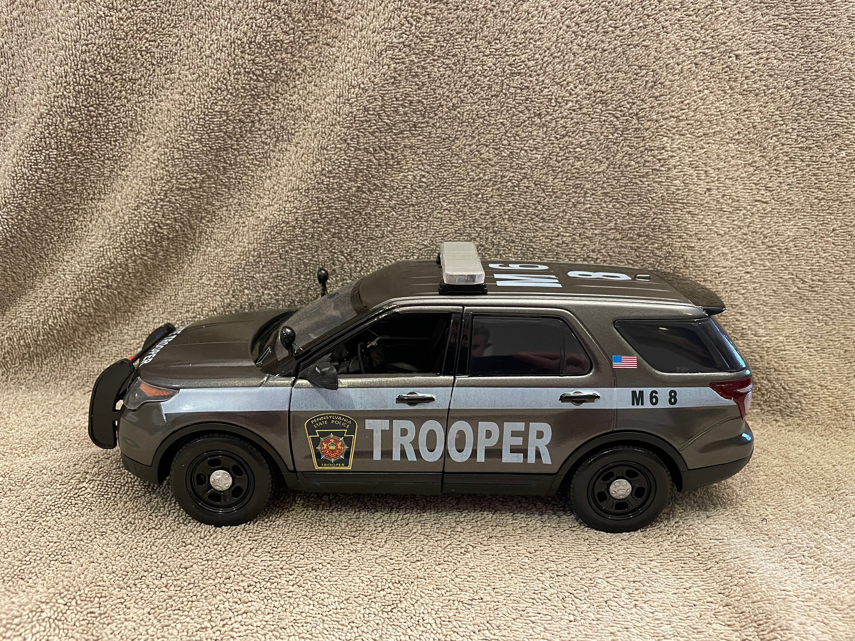 Voiture de police télécommandée - radiocommandée - lumières LED - 1:18 - Rc  Police Car