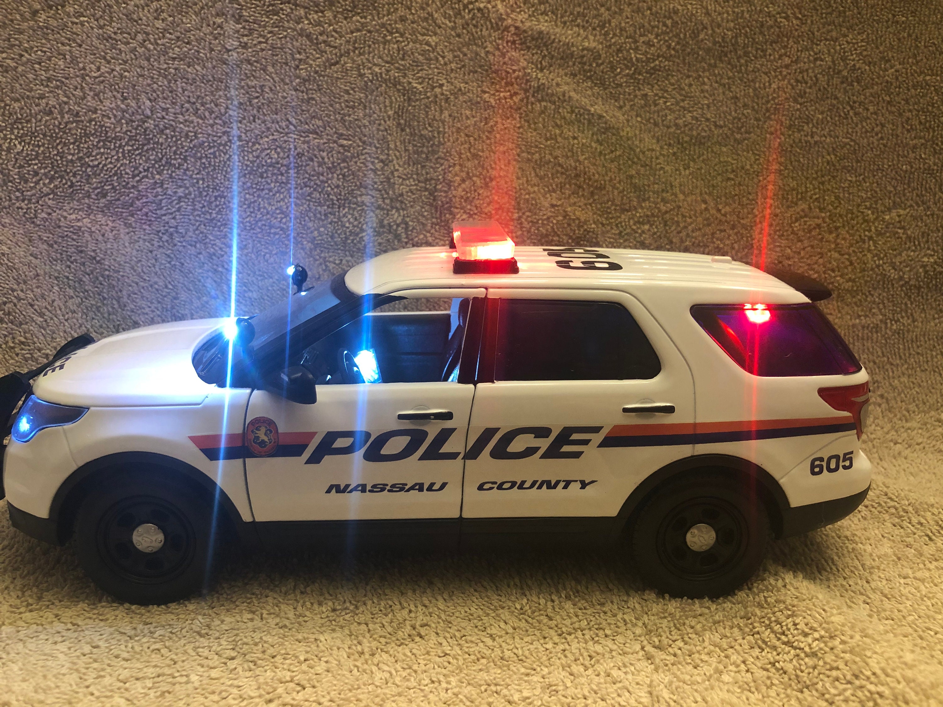 1/18 Scale Nassau County NY Police Die-cast Ford Explorer