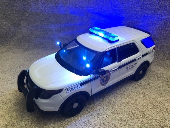 model police cars with lights and sirens