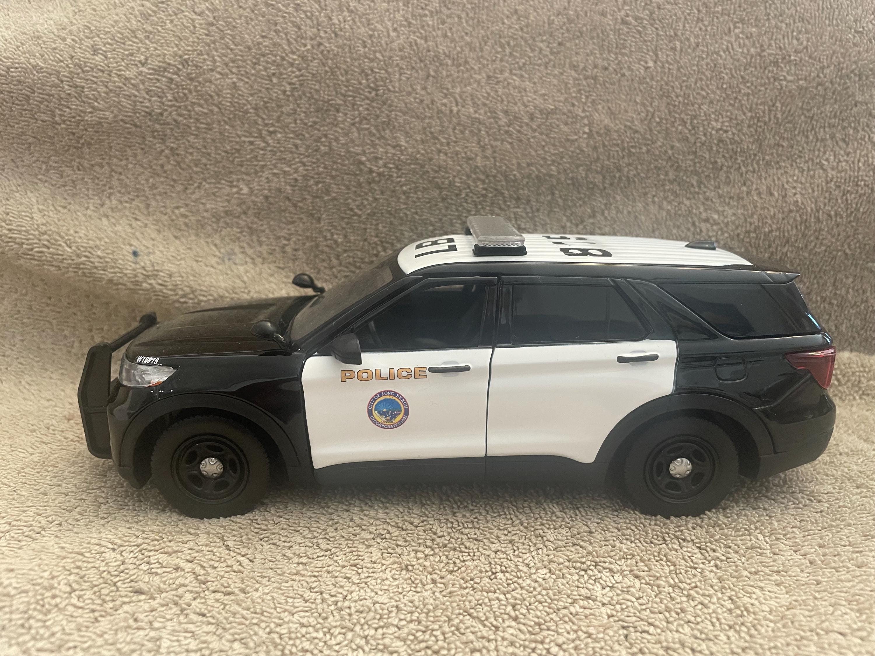 1:24 Scale Diecast Rcmp Police Car Canada