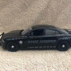 Detroit Police 1:24 Scale Dodge Charger Police Car Replca 