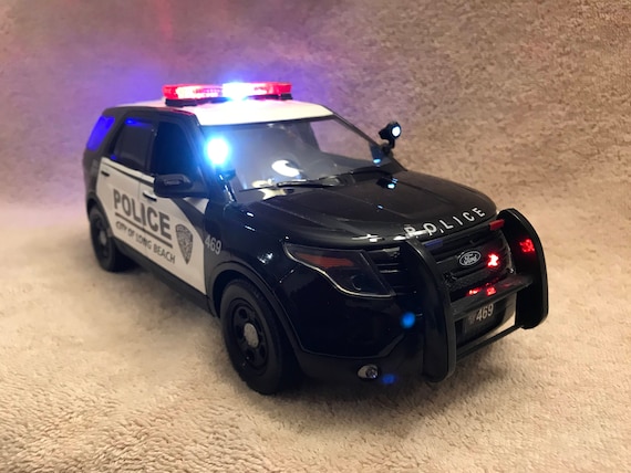 1/18 Scale Long Beach New York Police Dept Die-cast Ford Explorer 