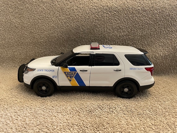 1 24 Scale State Police die cast model car Ford Explorer NON