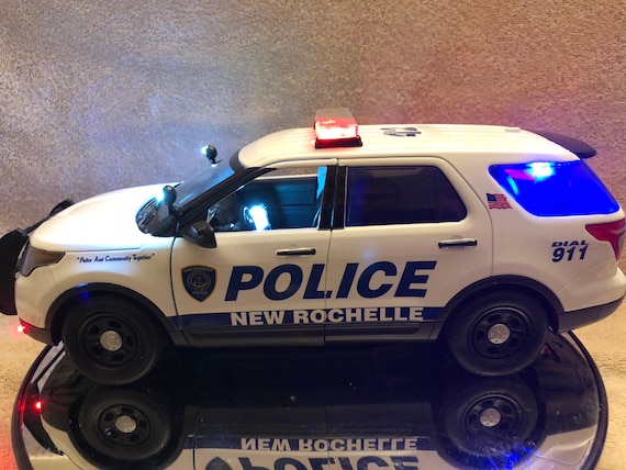 1 18 scale police cars with working lights