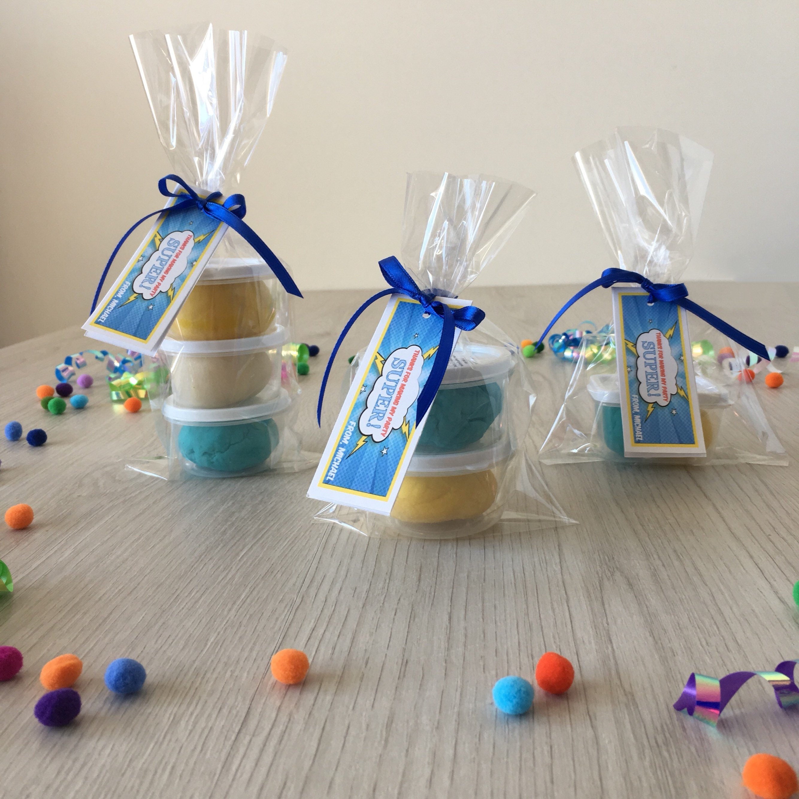 Letter & Star Crayon Party Favours - includes 1 letter crayon and 2 stars -  customizable with childs name