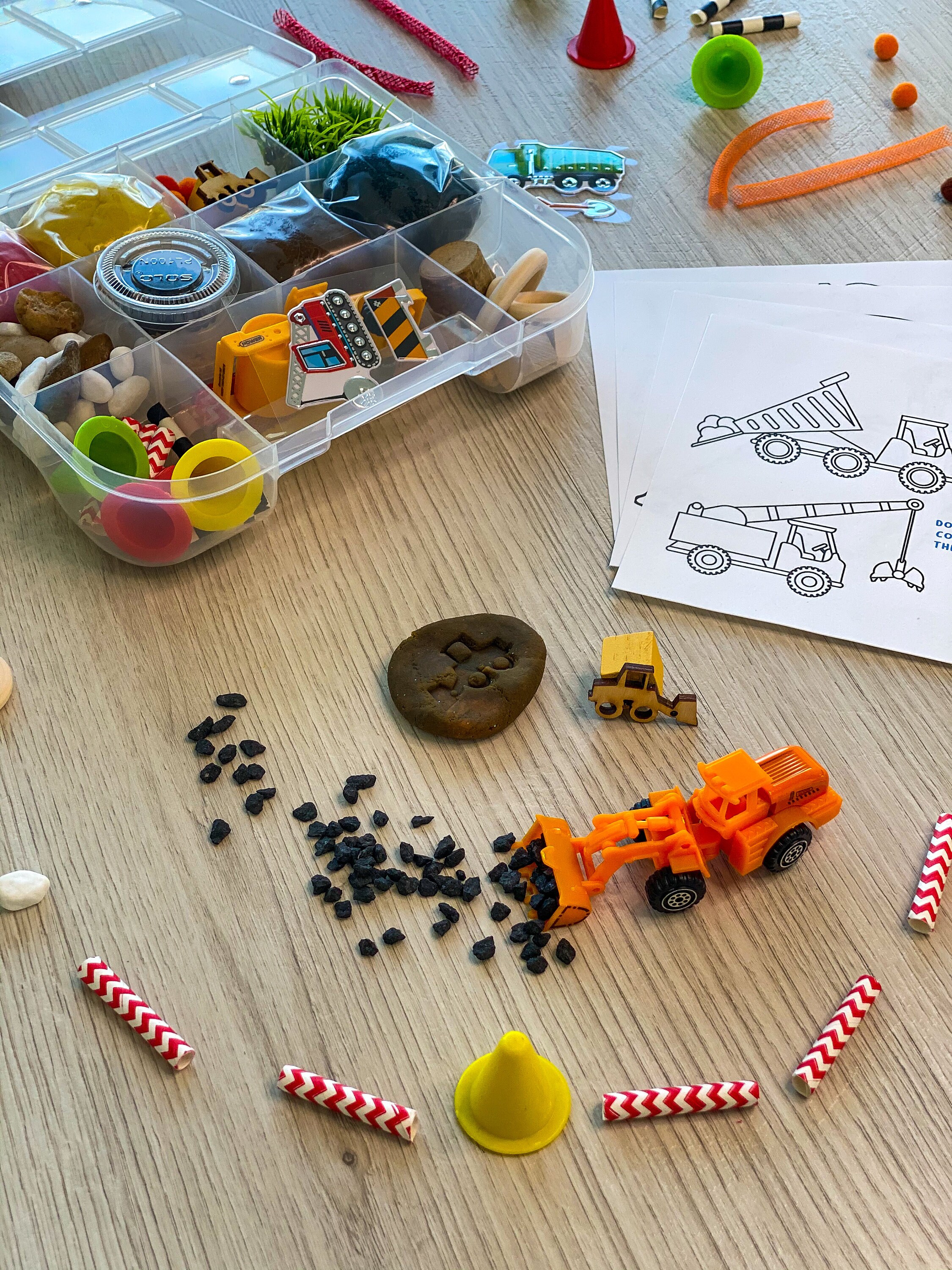 1 YEAR SUBSCRIPTION Kids Sensory Play Activity Kit inspire