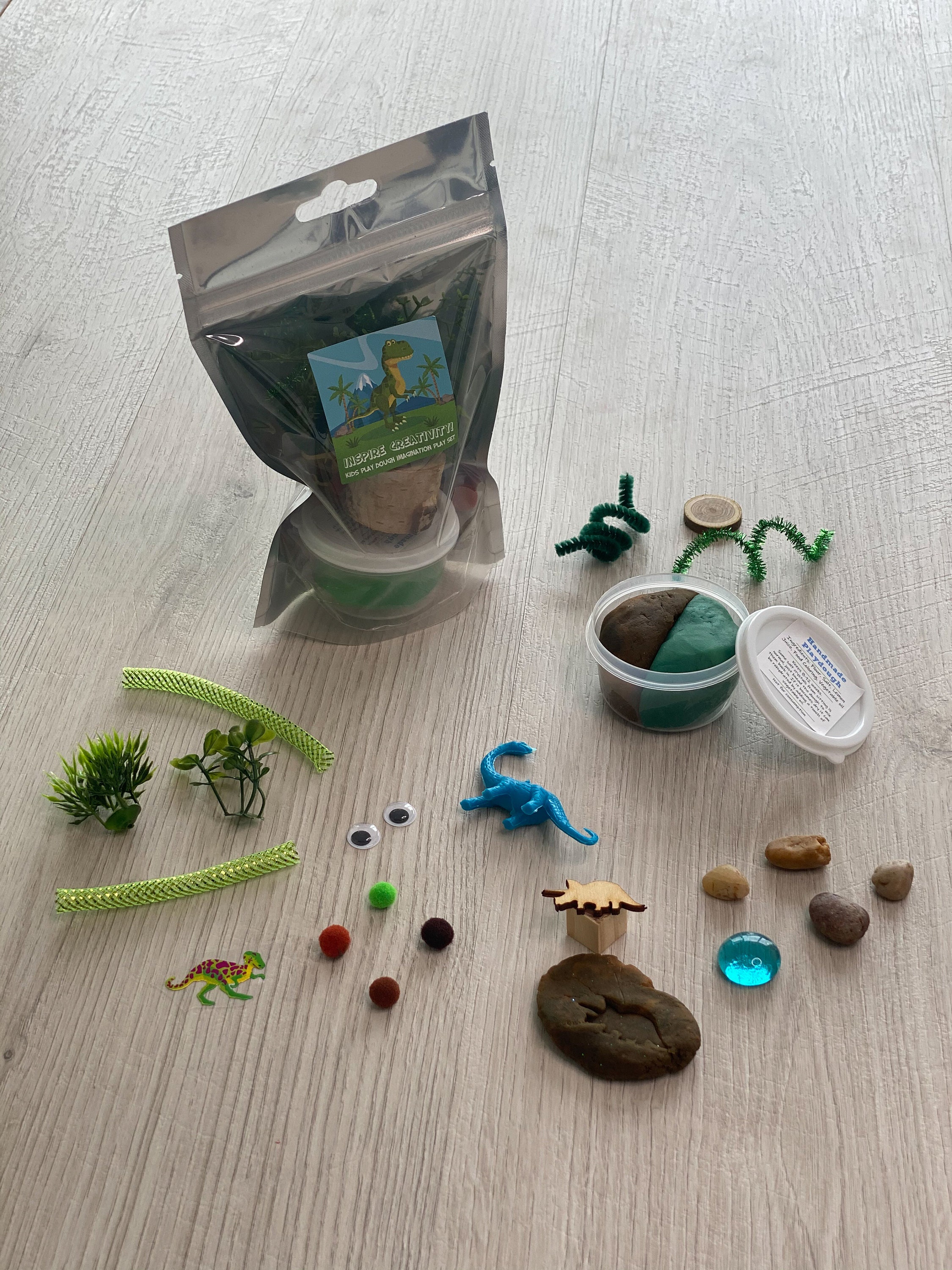 dinosaur play dough kit