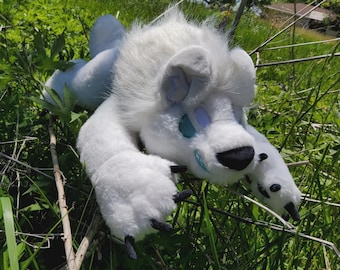 18" White Werewolf