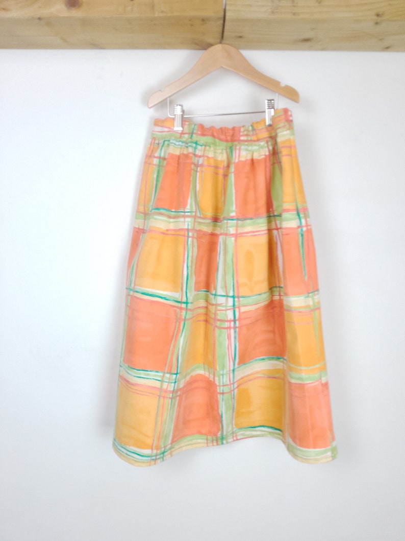 Jupe Fun Girls, imprimé coton orange, jaune et vert, 8-9 ans, longueur midi image 1