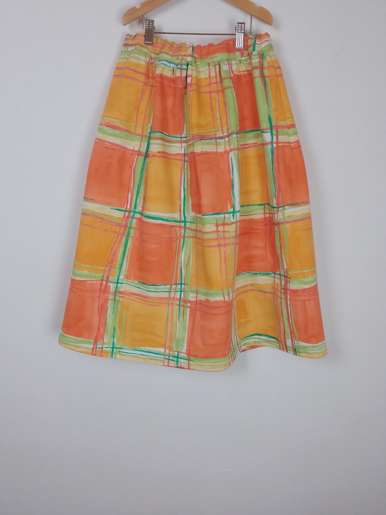 Jupe Fun Girls, imprimé coton orange, jaune et vert, 8-9 ans, longueur midi image 3