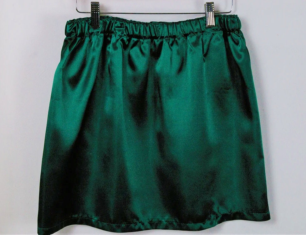 Lucky one ruffle satin girl skirt with matching green and gold headband