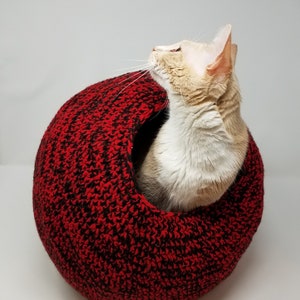 Cat Pod Crochet Pattern © image 1