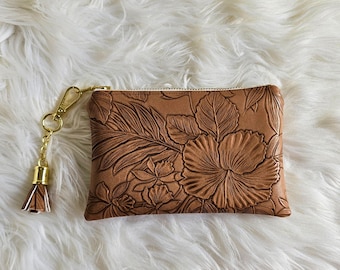 Bolsa de piel sintética con cremallera en relieve hecha a mano / Bolsa de maquillaje / Monedero / Cartera pequeña / Camel