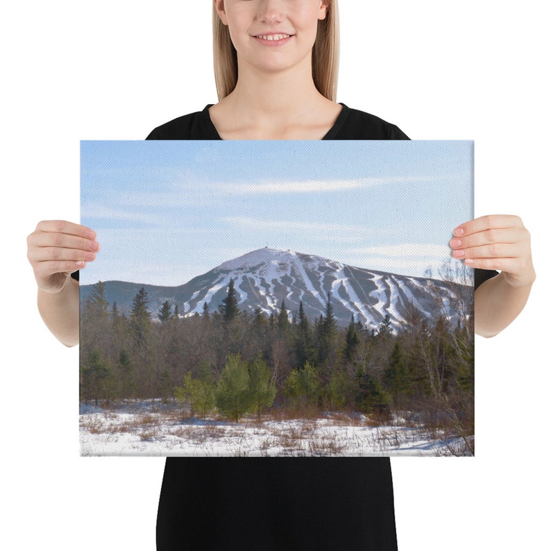 Impresión de Sugarloaf Mountain – Fotografía de montaña de esquí de Maine, paisaje invernal imagen 3