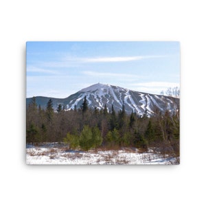Impresión de Sugarloaf Mountain – Fotografía de montaña de esquí de Maine, paisaje invernal imagen 4