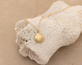 14k Gold Filled Dainty Shell Necklace, Delicate Shell Necklace, Gold Shell Necklace, Tiny Shell Necklace, Sea Mermaid Shell Necklace Gift